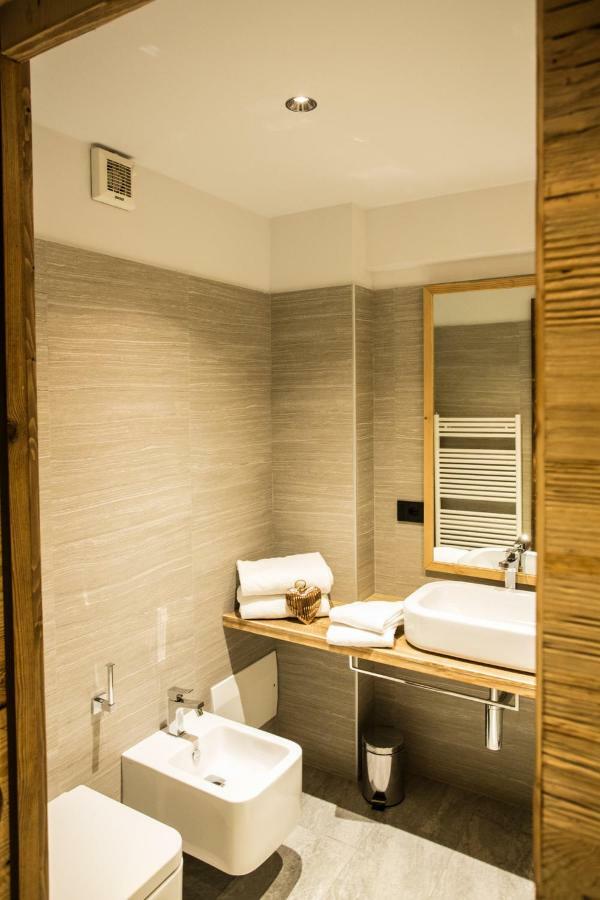 Alpine Rooms Guesthouse Breuil-Cervinia Ngoại thất bức ảnh