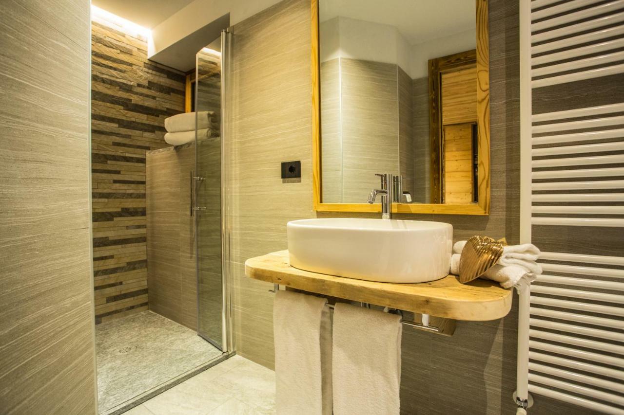 Alpine Rooms Guesthouse Breuil-Cervinia Ngoại thất bức ảnh