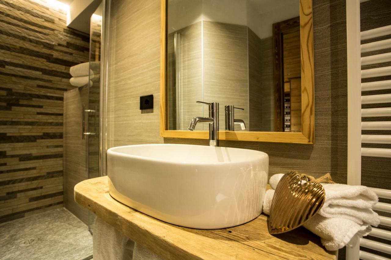 Alpine Rooms Guesthouse Breuil-Cervinia Ngoại thất bức ảnh