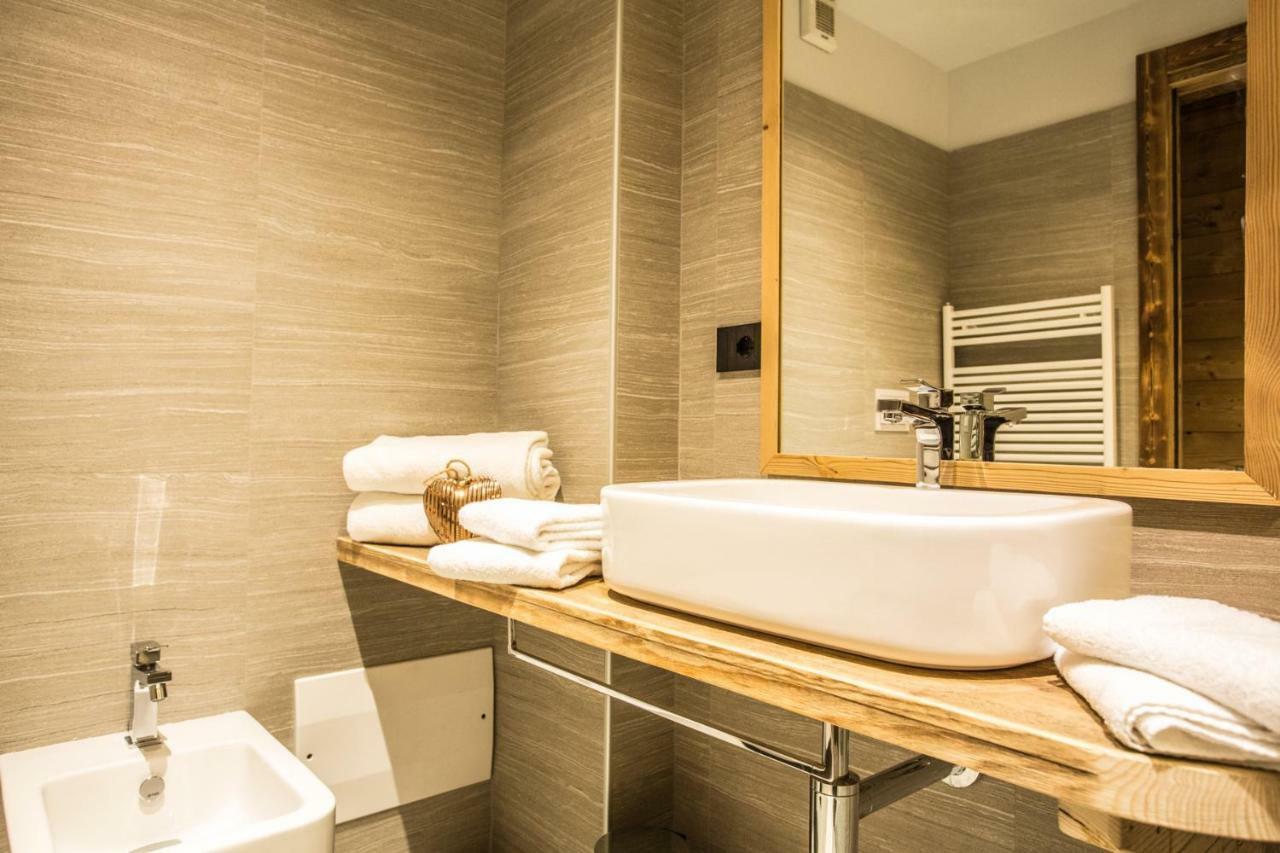 Alpine Rooms Guesthouse Breuil-Cervinia Ngoại thất bức ảnh