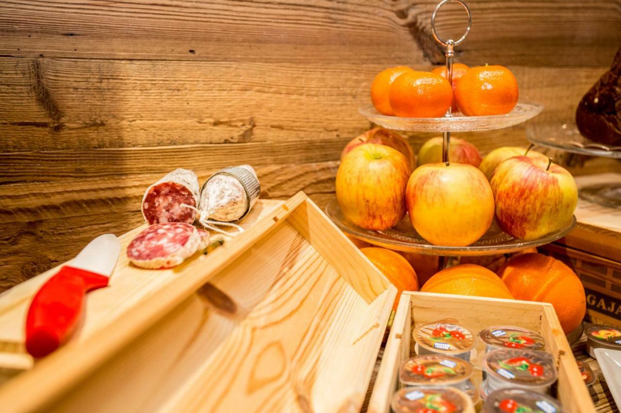 Alpine Rooms Guesthouse Breuil-Cervinia Ngoại thất bức ảnh