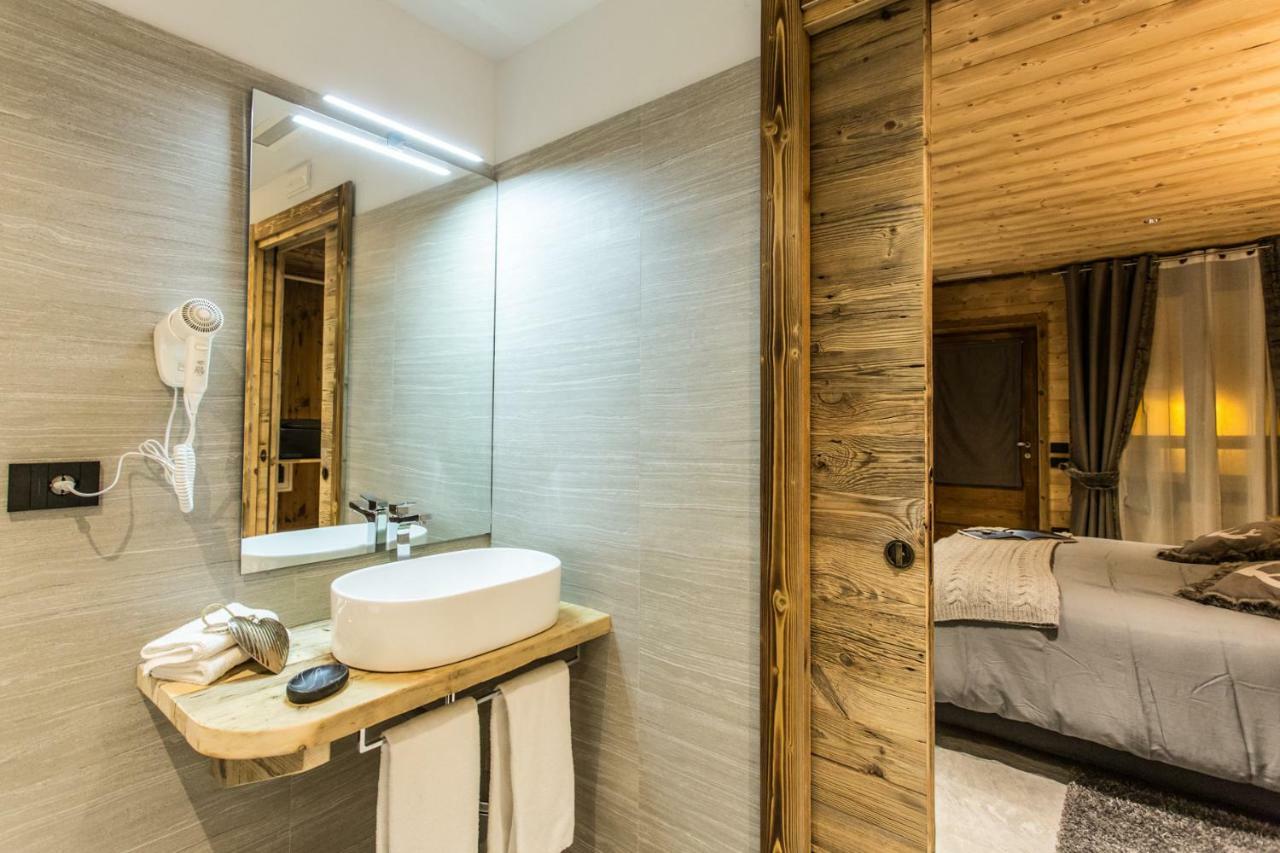 Alpine Rooms Guesthouse Breuil-Cervinia Ngoại thất bức ảnh