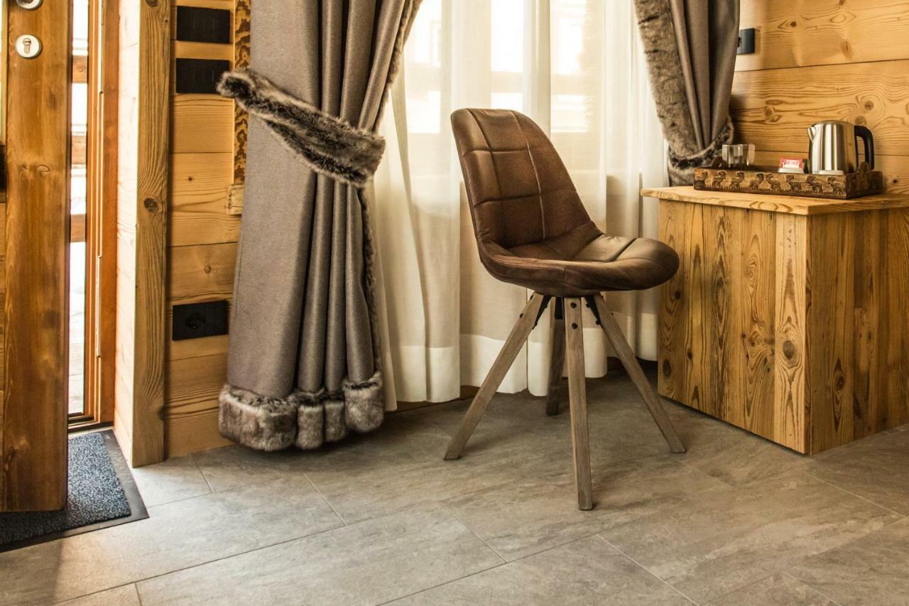 Alpine Rooms Guesthouse Breuil-Cervinia Ngoại thất bức ảnh